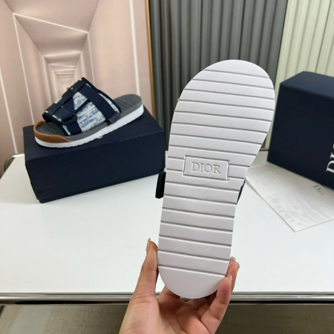 Factory price: 280💰 Dior men's counters are selling sandals at the same time ✔️Imported brand printing/selected high-quality calfskin, highlighting high-end elegance, exquisite workmanship, soles: original soles specially provided by the original factory, hot-selling physical products🔥Normal size: 38-44, customized 45